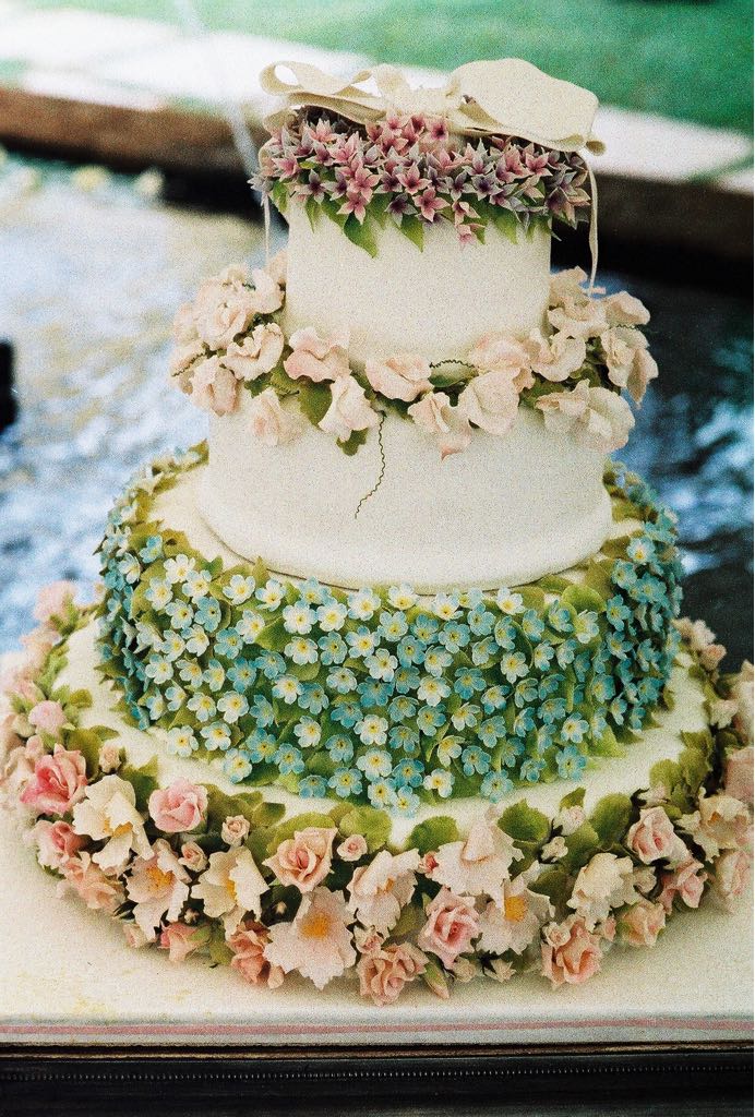 Karen wedding cake